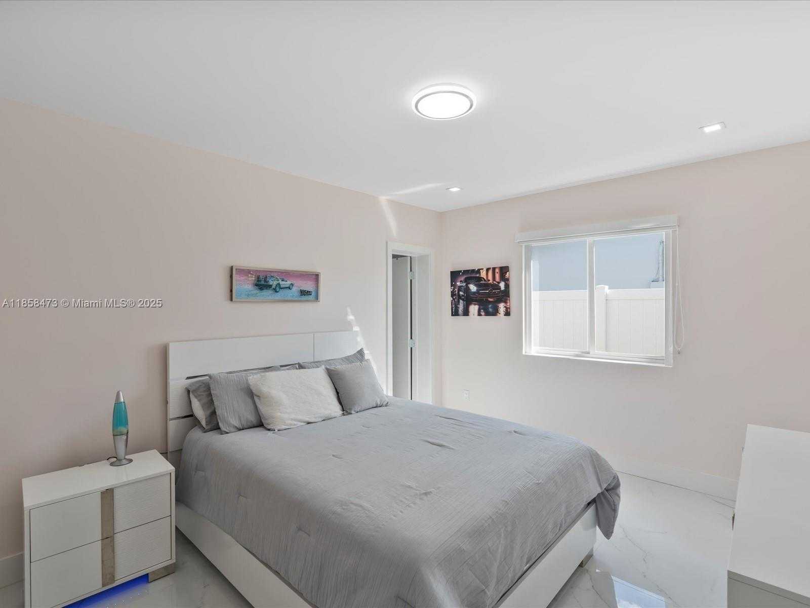Small Image of 4901 SOUTH GRANT ST, Hollywood Number 40