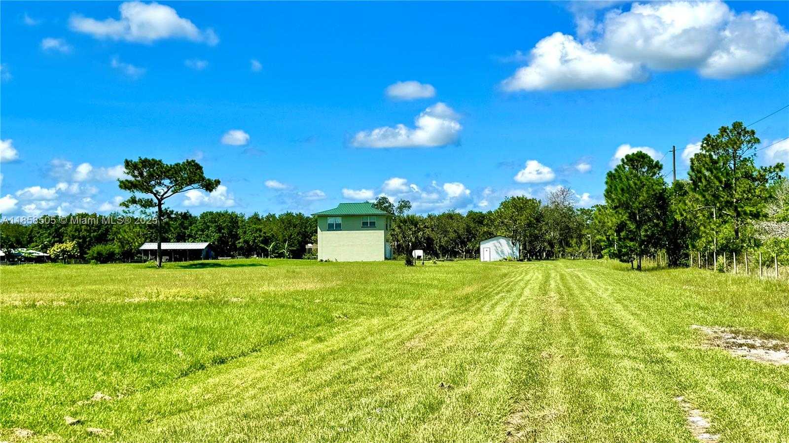 Small Image of 34955 NORTH EAST 4TH DR, Okeechobee Number 6