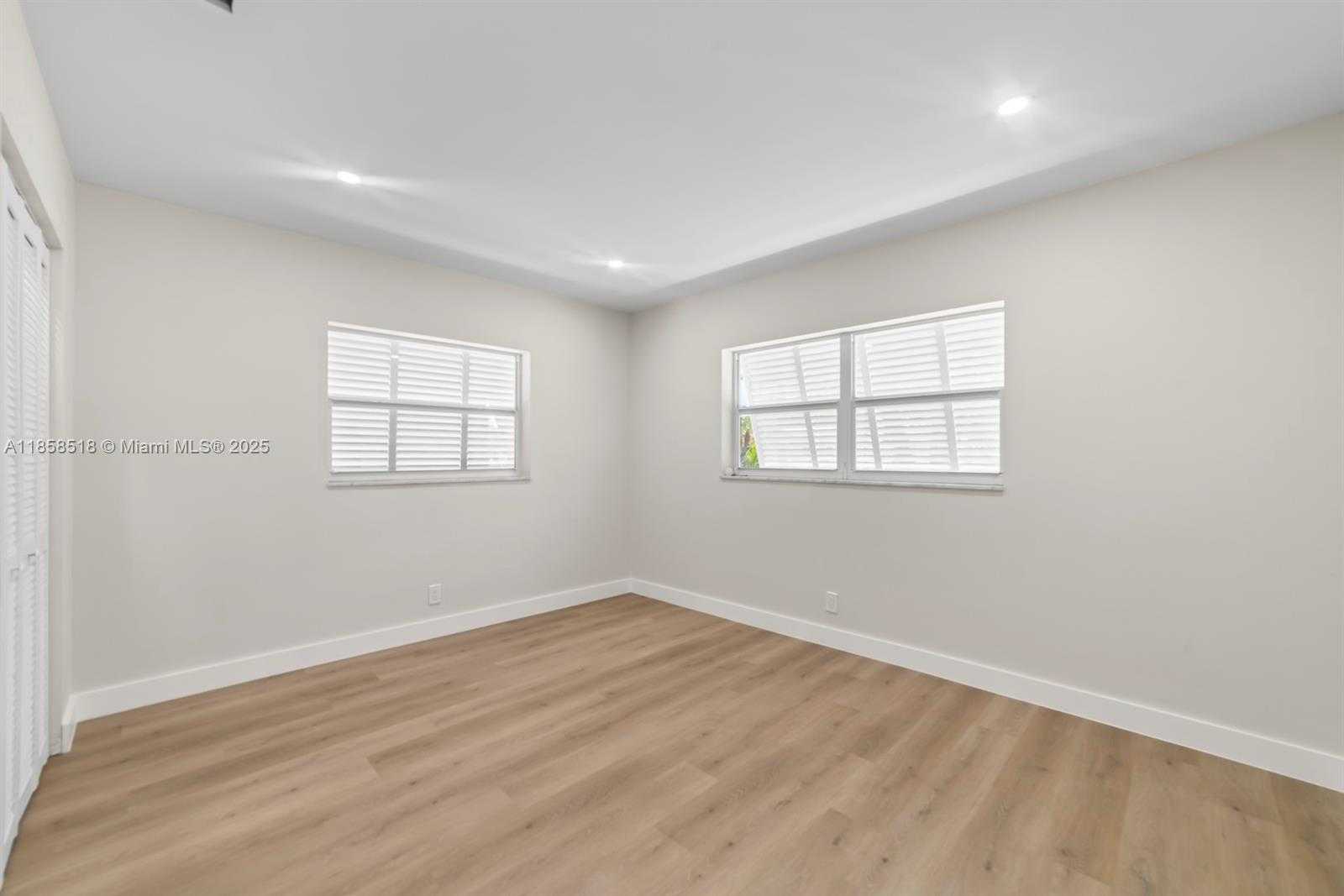 Small Image of 2101 NORTH EAST 54TH CT, Fort Lauderdale Number 17