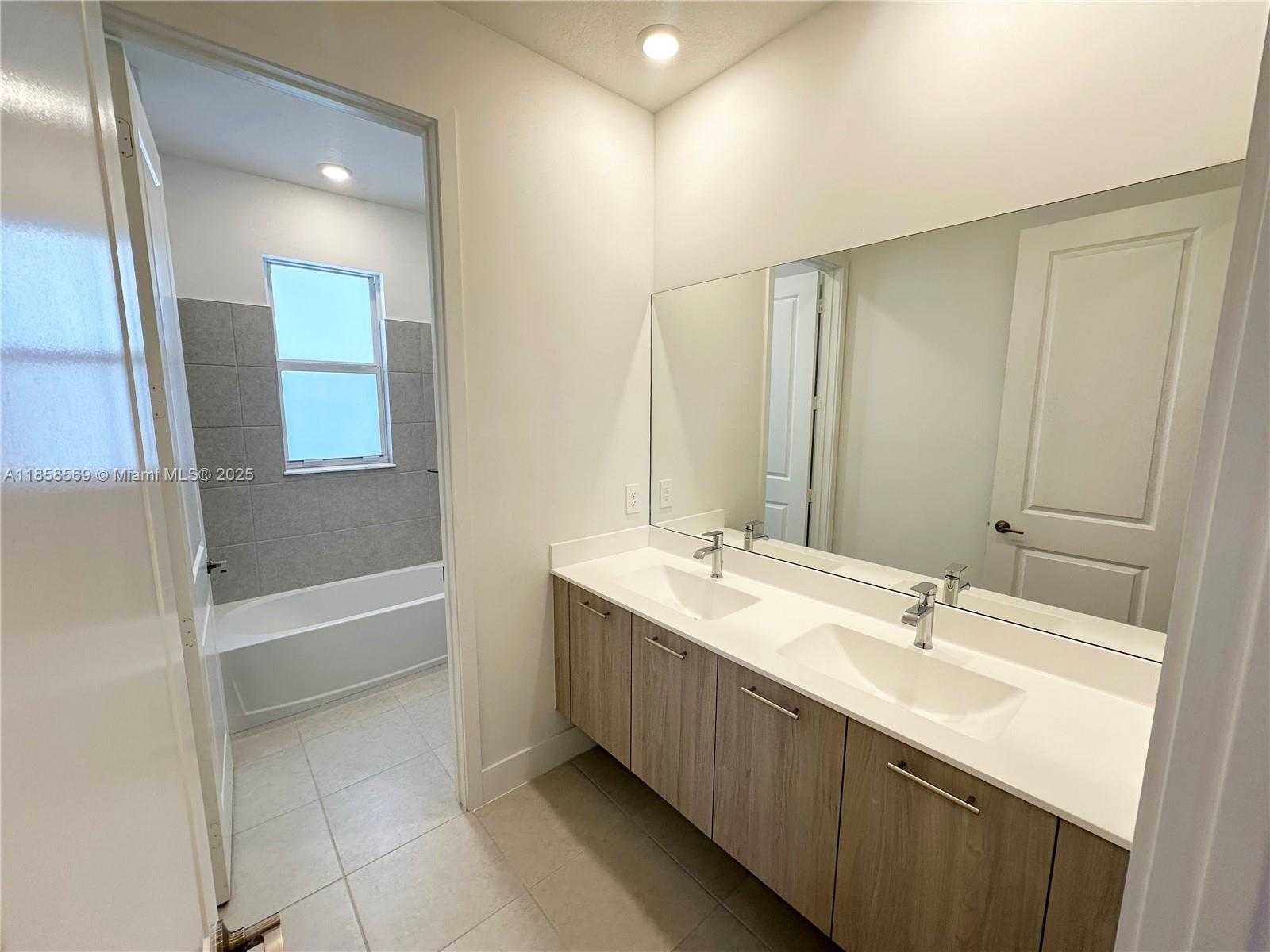 Small Image of 4255 SOUTH WEST 123RD TER, Davie Number 25