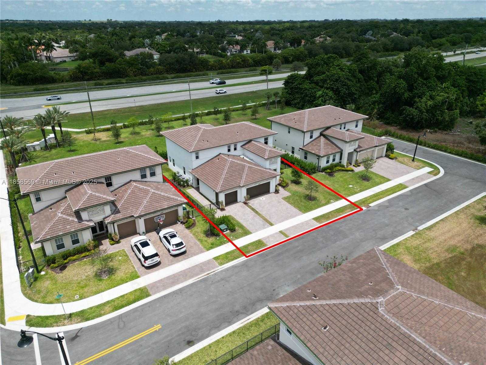 Small Image of 4255 SOUTH WEST 123RD TER, Davie Number 34