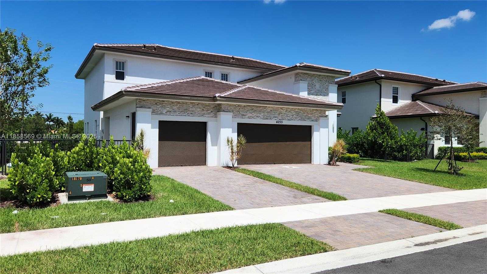 Small Image of 4255 SOUTH WEST 123RD TER, Davie Number 36