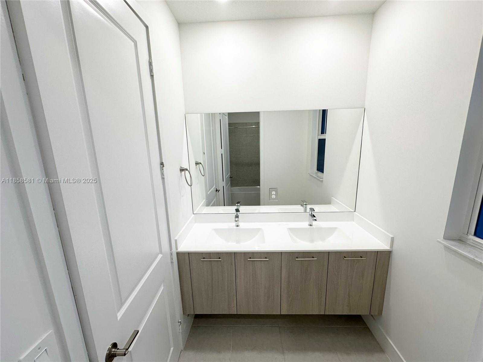 Small Image of 12239 SOUTH WEST 43RD ST, Davie Number 20