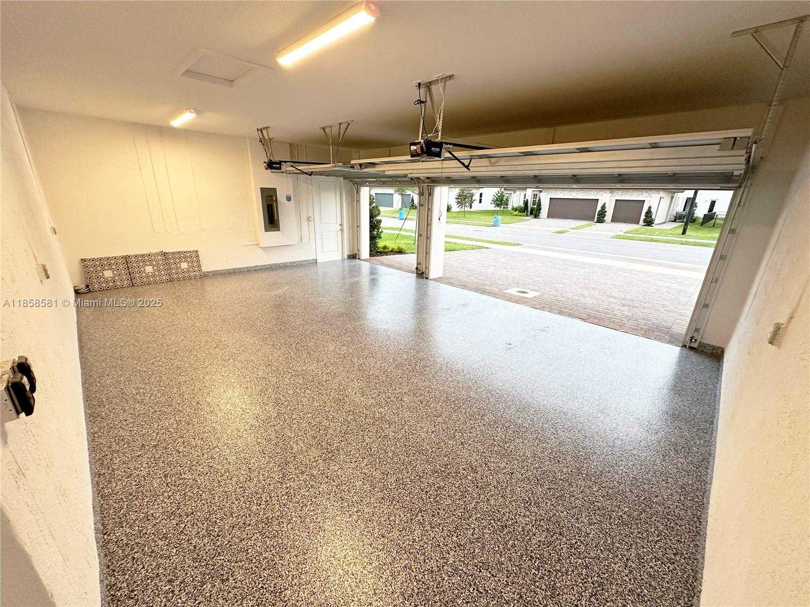 Small Image of 12239 SOUTH WEST 43RD ST, Davie Number 29
