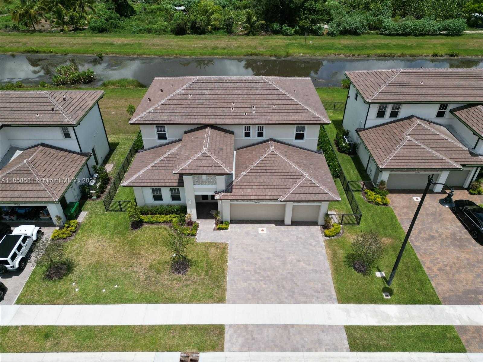 Small Image of 12239 SOUTH WEST 43RD ST, Davie Number 31