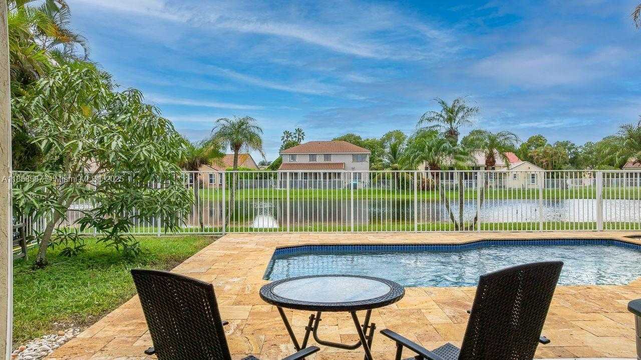 Small Image of 720 VERONA LAKE DR, Weston Number 24
