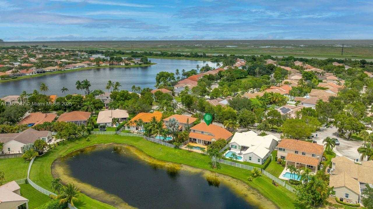 Small Image of 720 VERONA LAKE DR, Weston Number 29