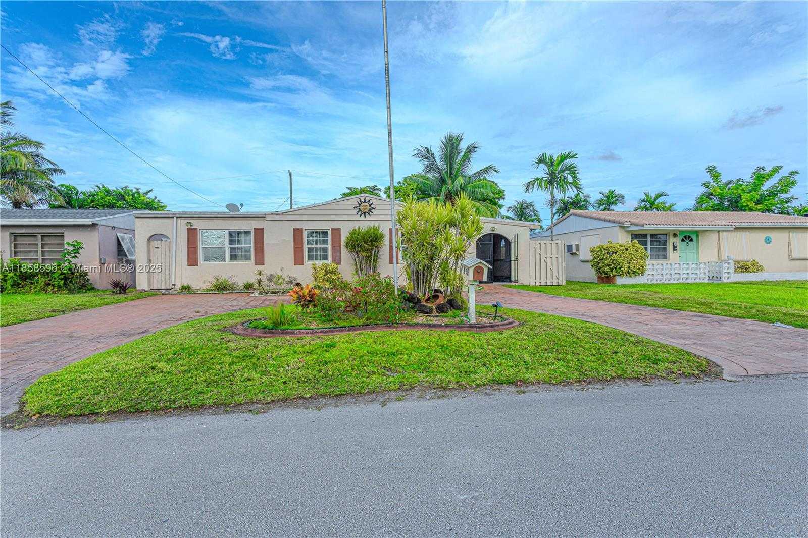 Small Image of 921 NORTH 31ST CT, Hollywood Number 11