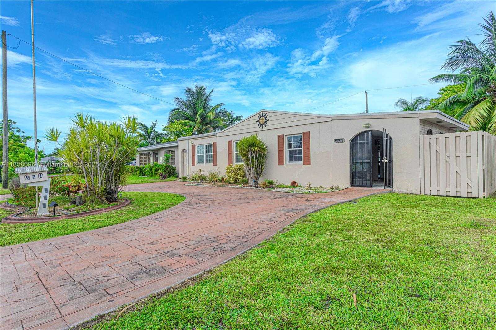 Small Image of 921 NORTH 31ST CT, Hollywood Number 12