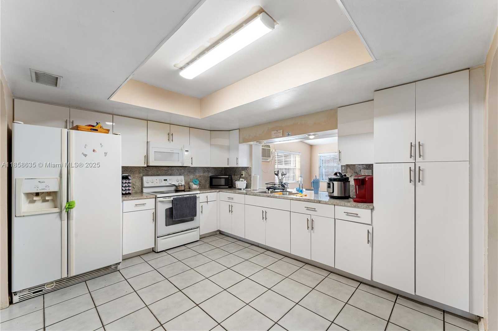 Small Image of 8100 SOUTH WEST 95TH CT, Miami Number 10