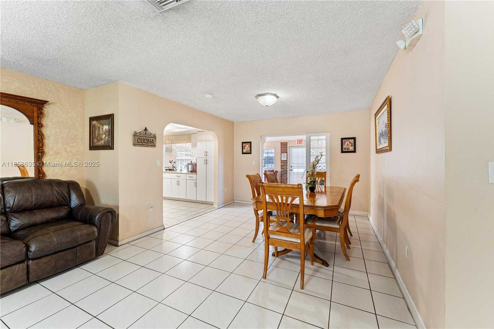 Small Image of 8100 SOUTH WEST 95TH CT, Miami Number 7