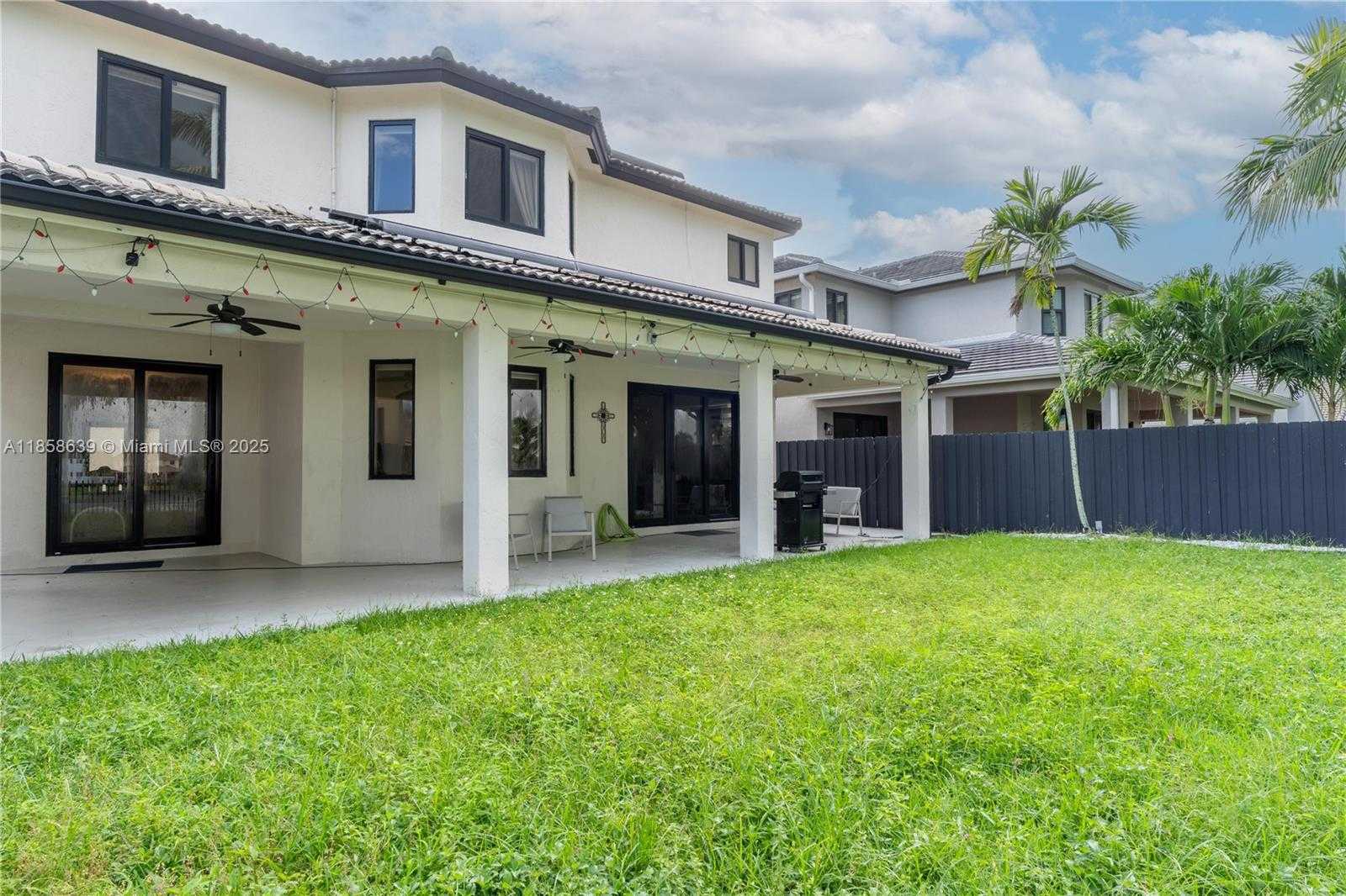 Small Image of 16258 SOUTH WEST 68TH TER, Miami Number 17
