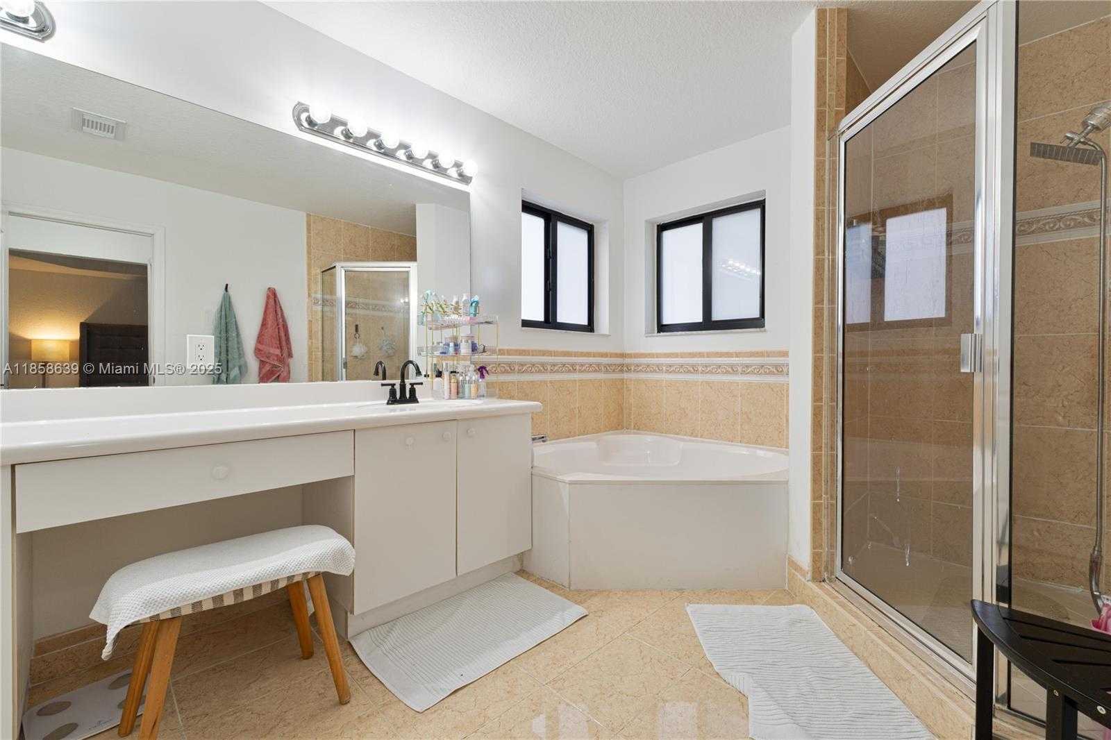 Small Image of 16258 SOUTH WEST 68TH TER, Miami Number 9