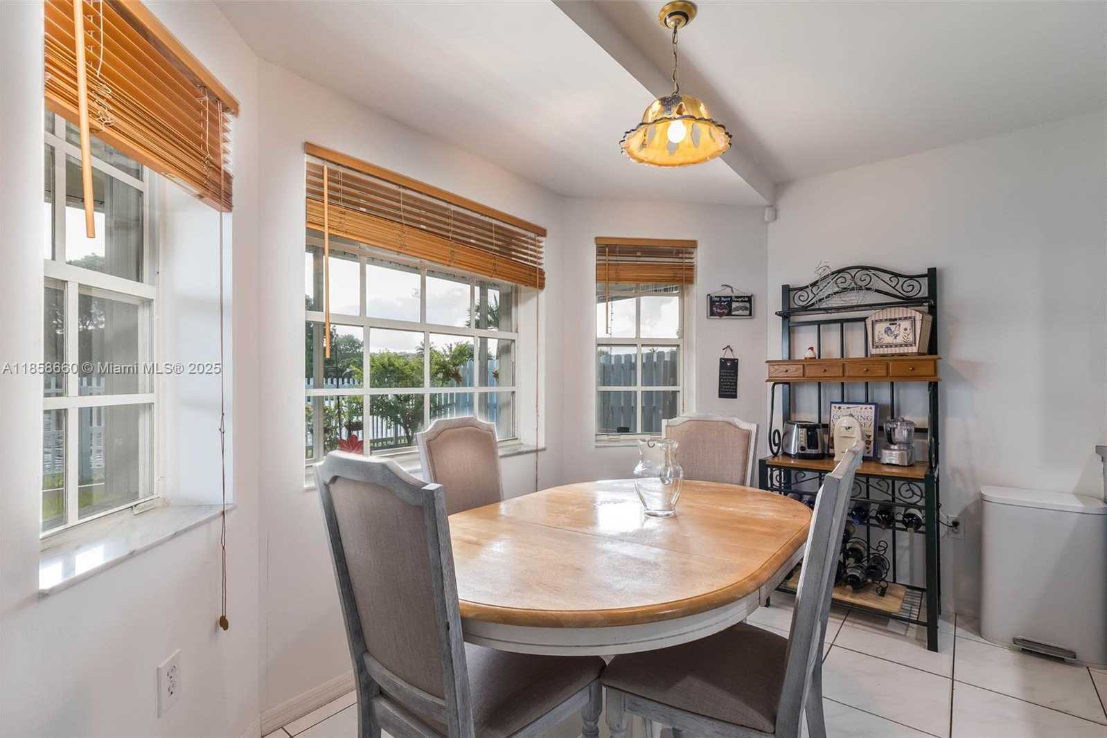 Small Image of 161 GRANADA AVE, Weston Number 13