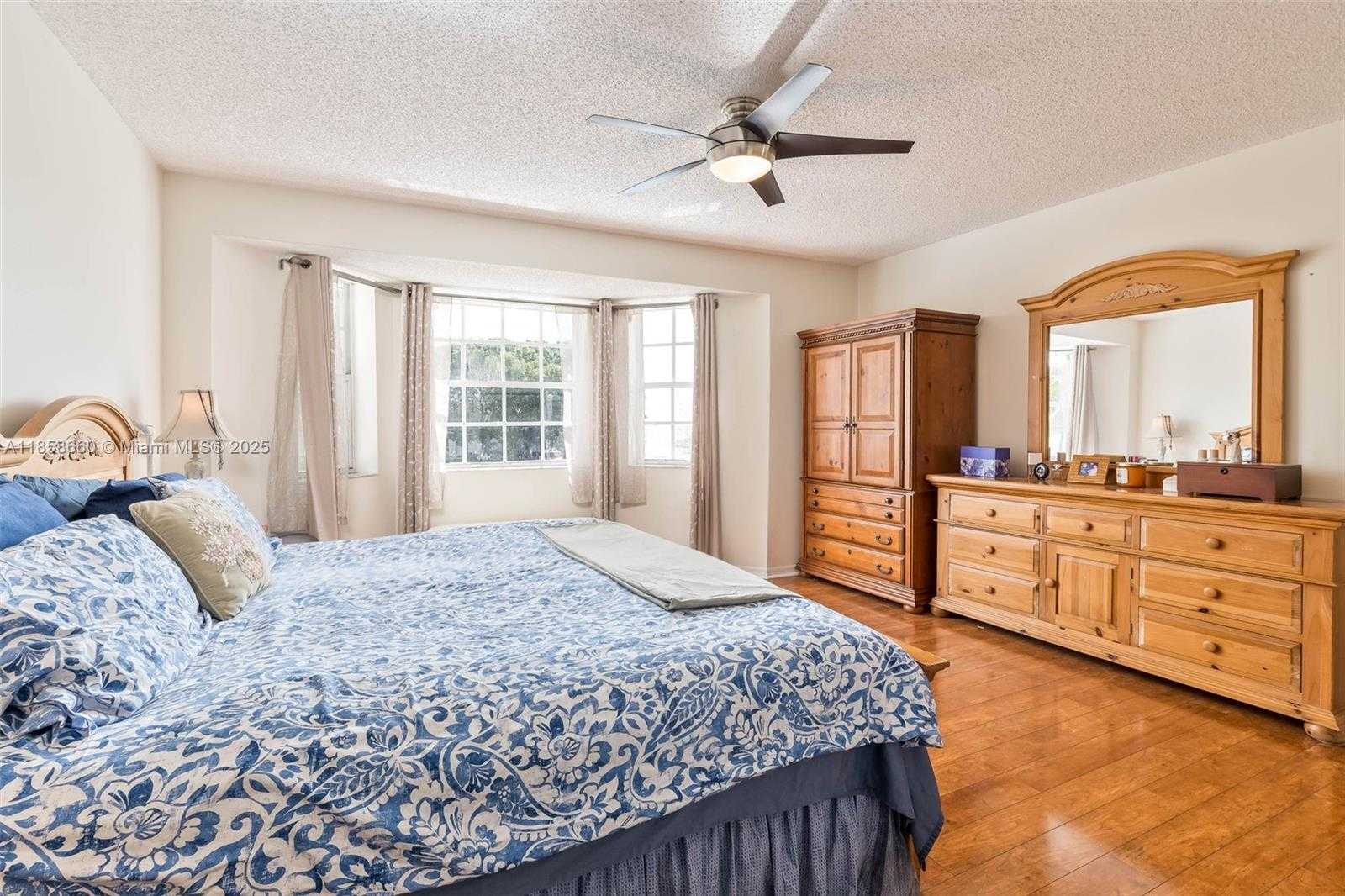 Small Image of 161 GRANADA AVE, Weston Number 20