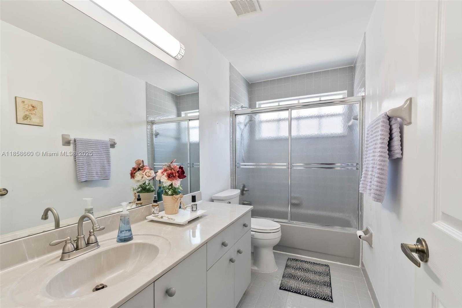 Small Image of 161 GRANADA AVE, Weston Number 28