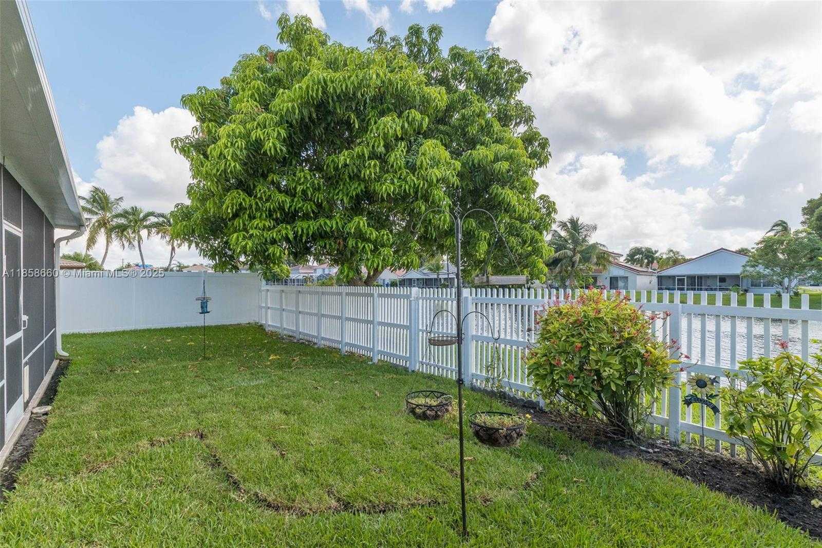 Small Image of 161 GRANADA AVE, Weston Number 33