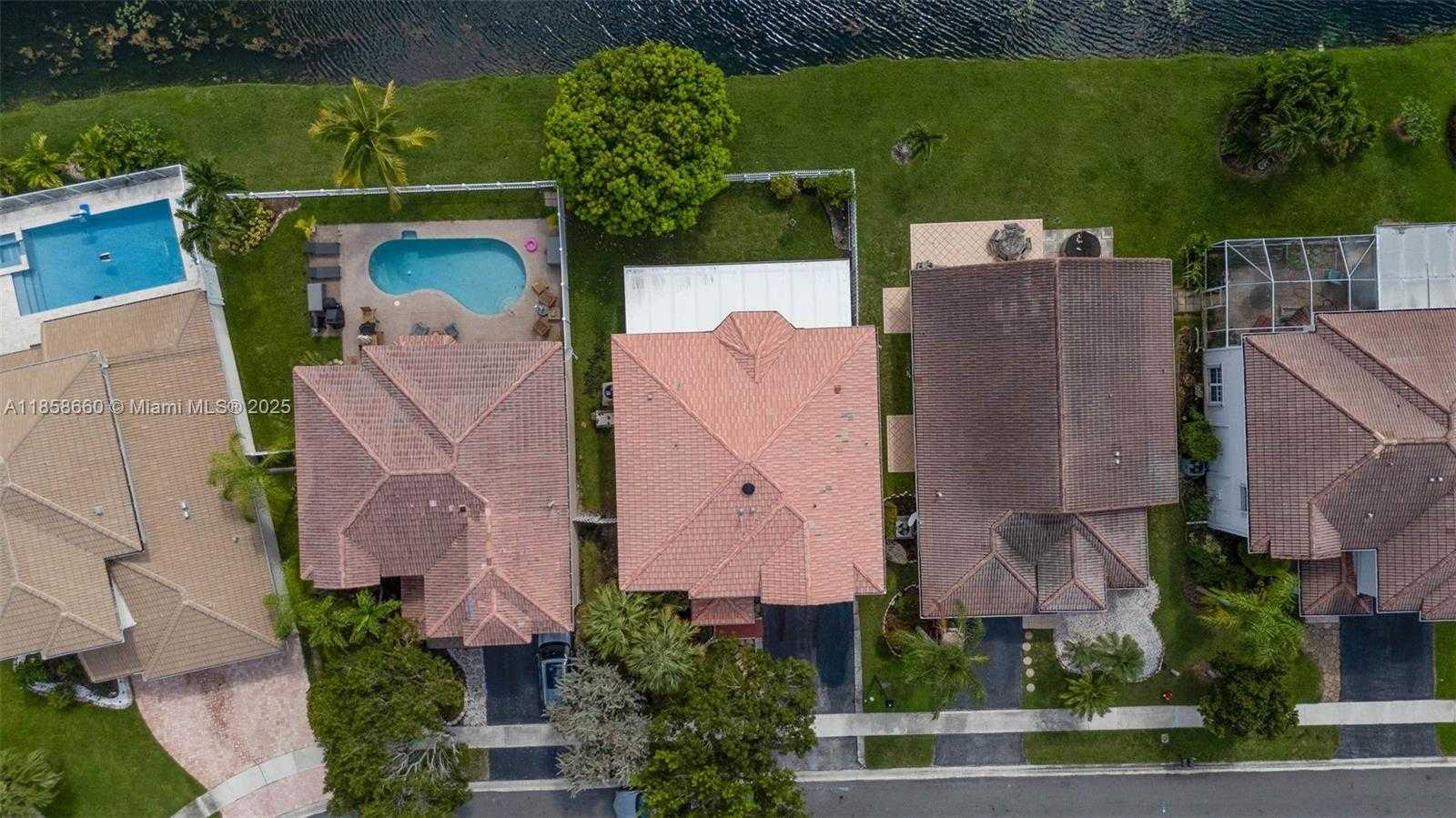 Small Image of 161 GRANADA AVE, Weston Number 45