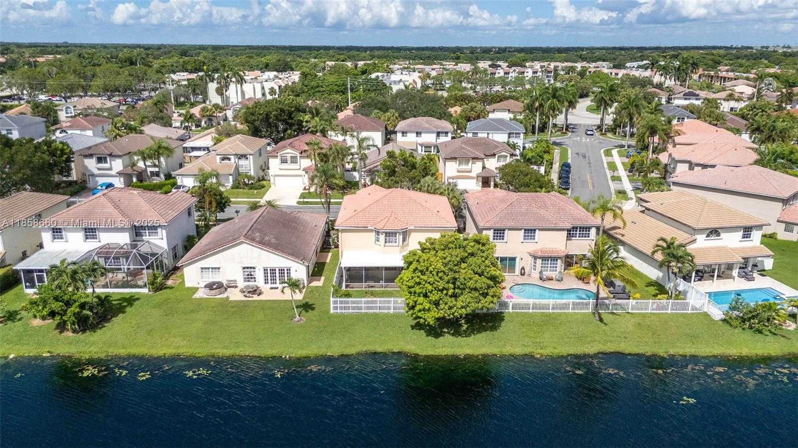 Small Image of 161 GRANADA AVE, Weston Number 49