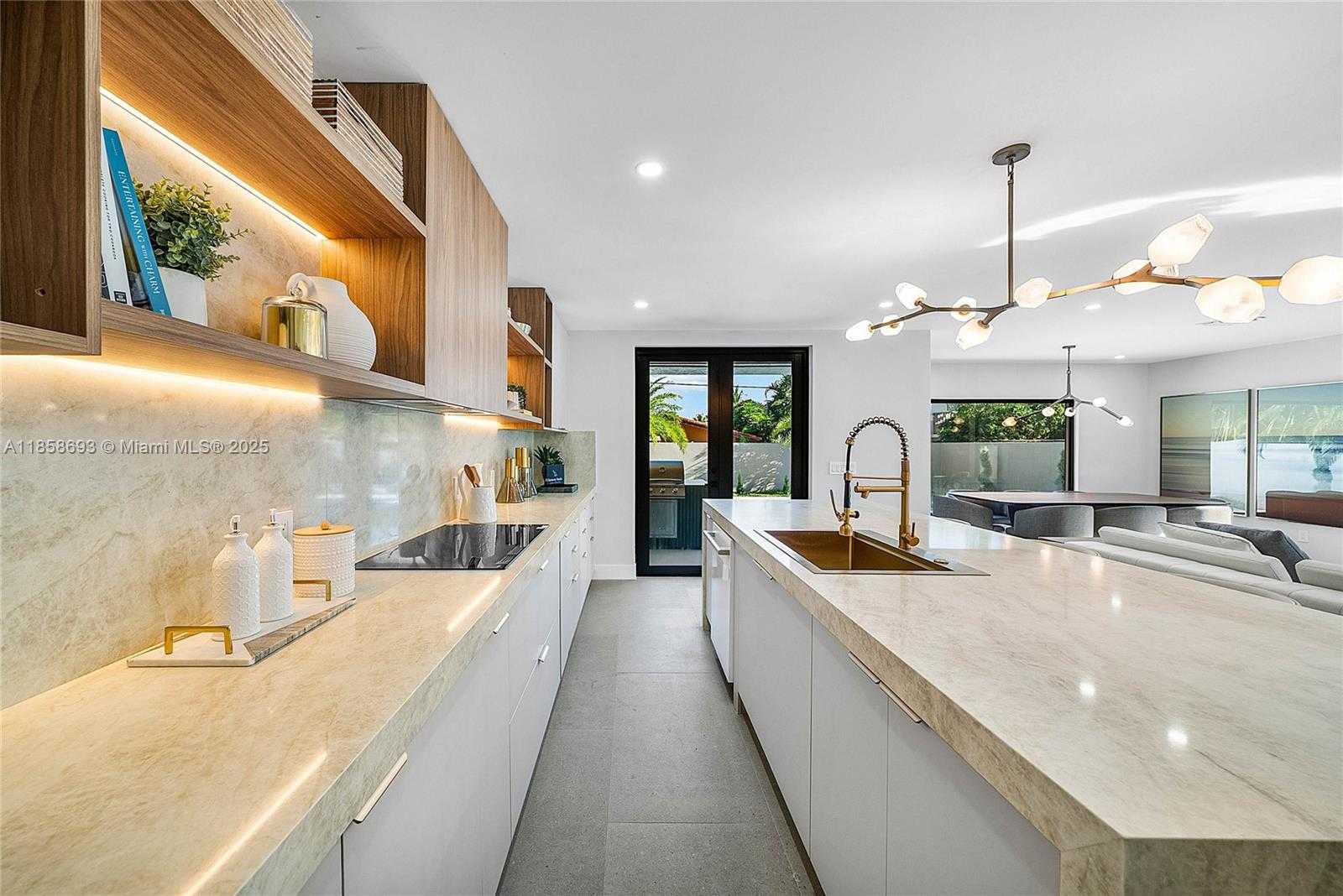 Small Image of 3225 CANAL DR, Pompano Beach Number 11