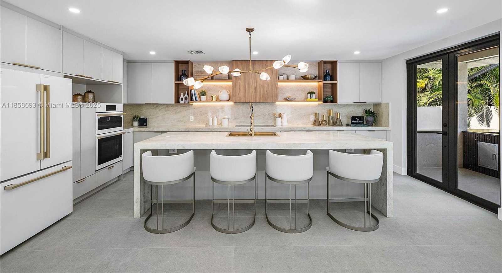 Small Image of 3225 CANAL DR, Pompano Beach Number 13