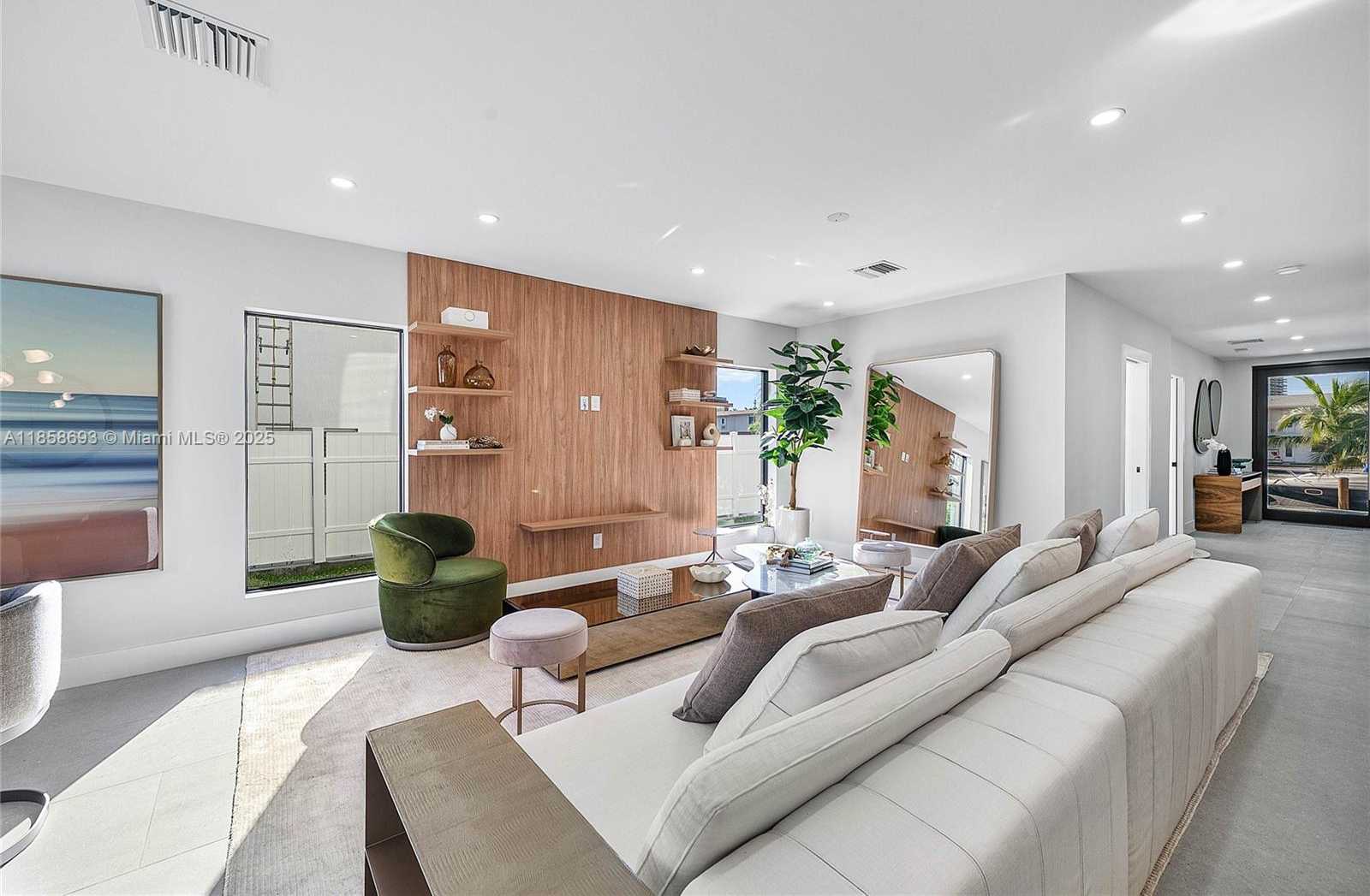 Small Image of 3225 CANAL DR, Pompano Beach Number 14