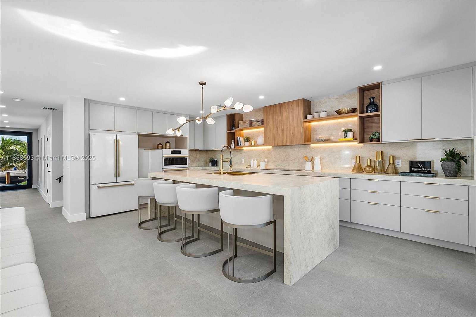 Small Image of 3225 CANAL DR, Pompano Beach Number 15