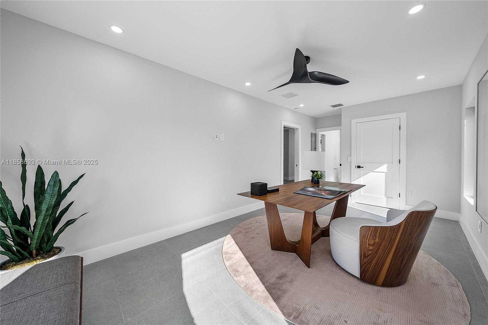 Small Image of 3225 CANAL DR, Pompano Beach Number 18