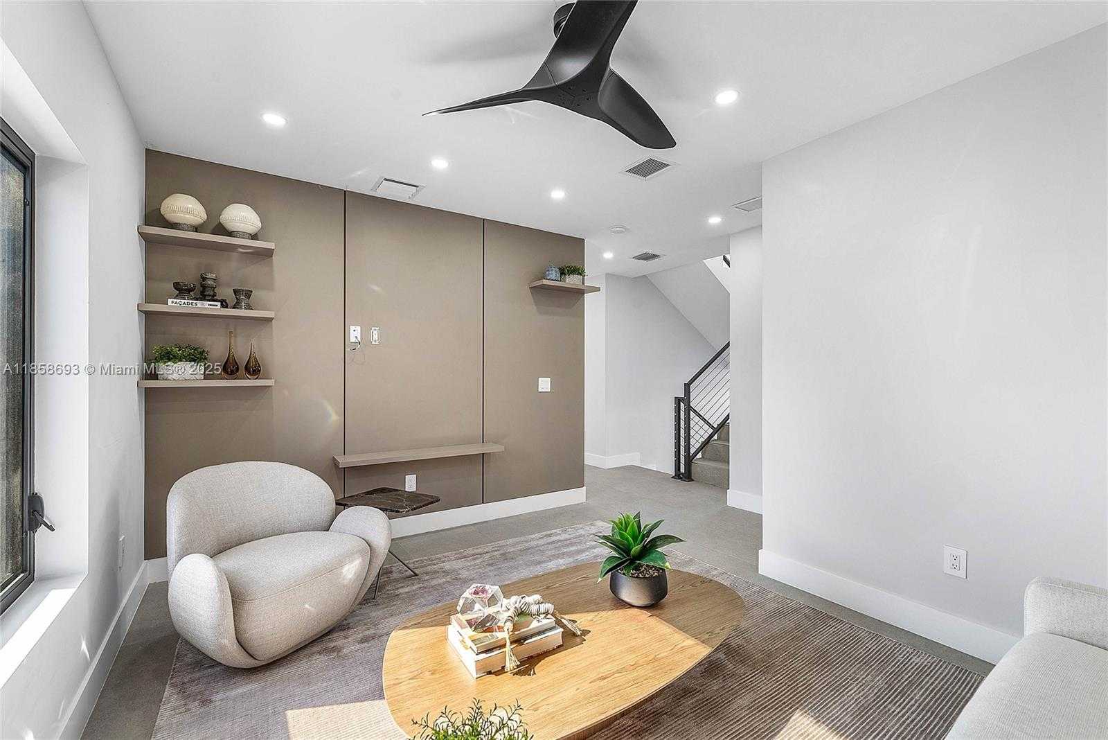 Small Image of 3225 CANAL DR, Pompano Beach Number 23