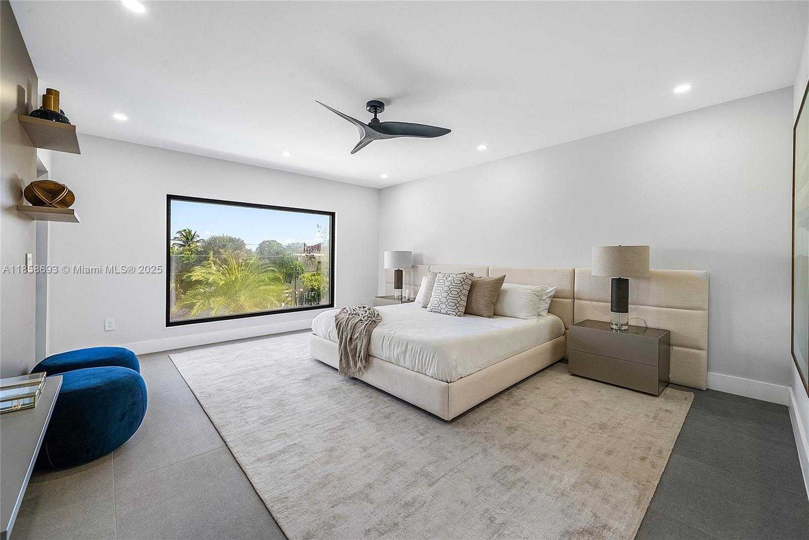 Small Image of 3225 CANAL DR, Pompano Beach Number 24