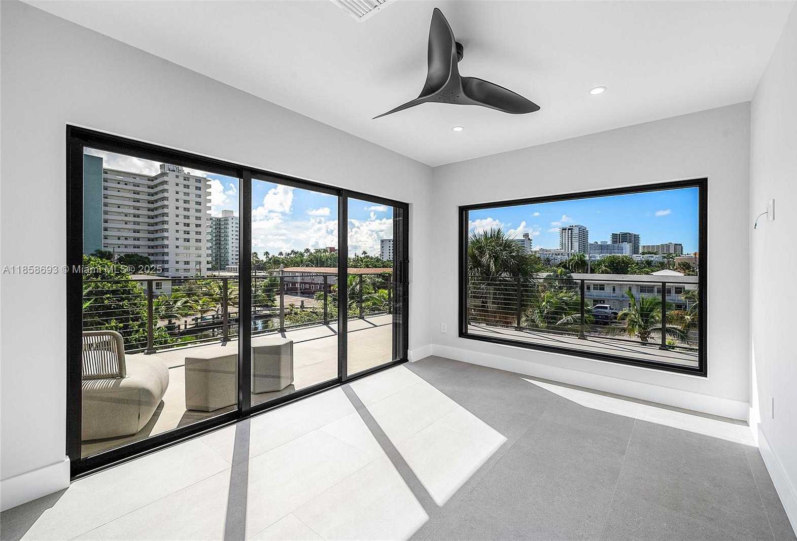 Small Image of 3225 CANAL DR, Pompano Beach Number 46