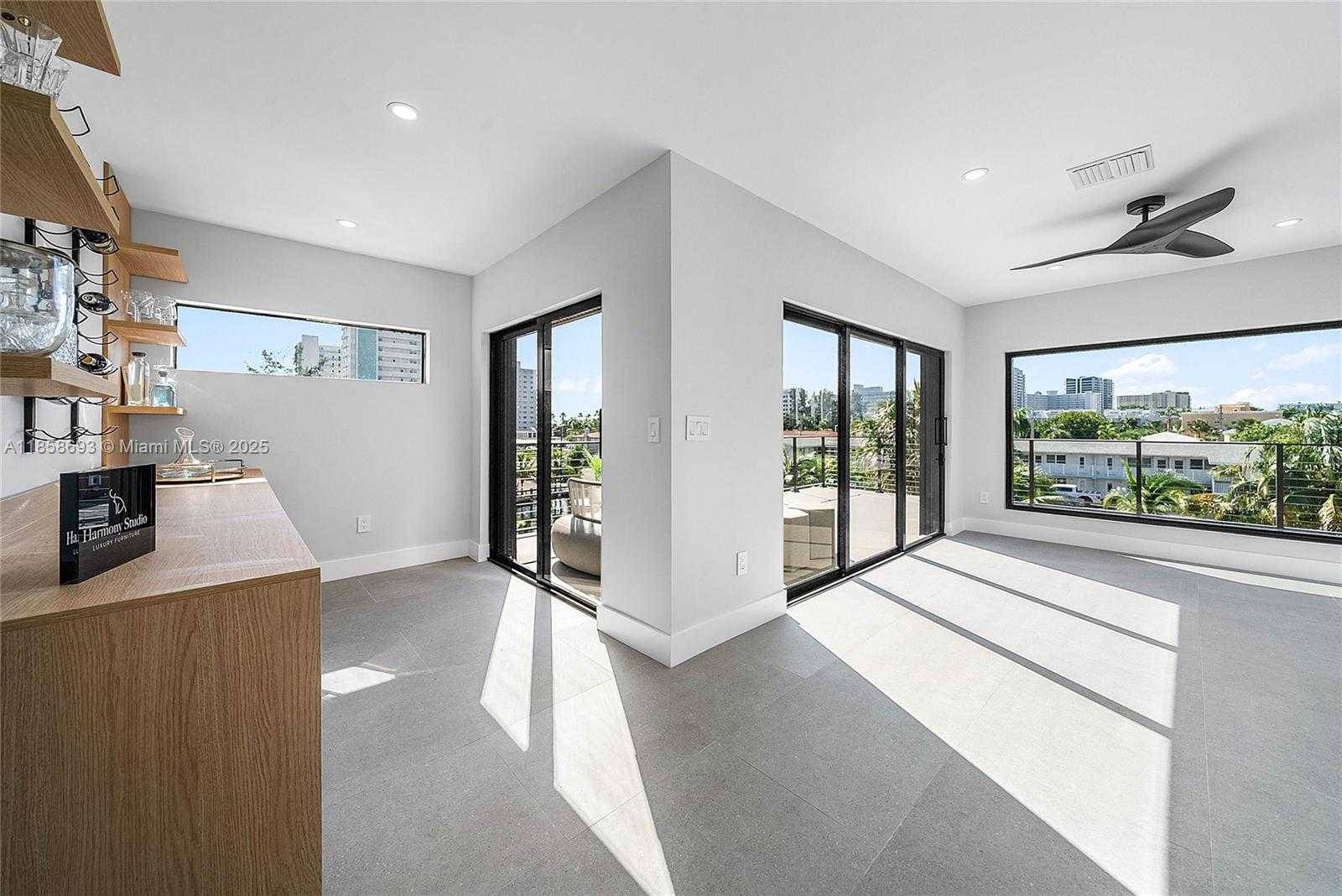 Small Image of 3225 CANAL DR, Pompano Beach Number 48