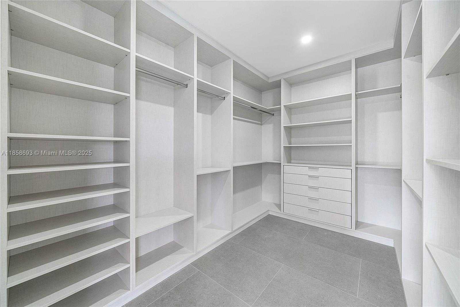 Small Image of 3225 CANAL DR, Pompano Beach Number 56