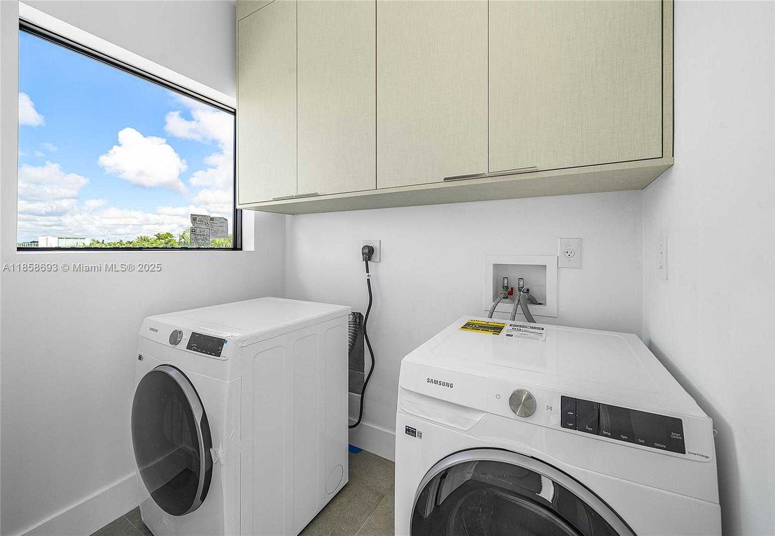 Small Image of 3225 CANAL DR, Pompano Beach Number 66