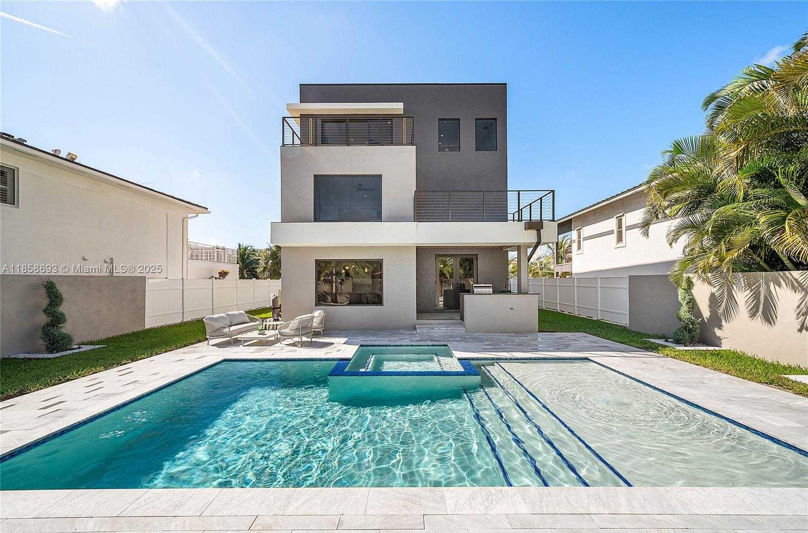 Small Image of 3225 CANAL DR, Pompano Beach Number 73