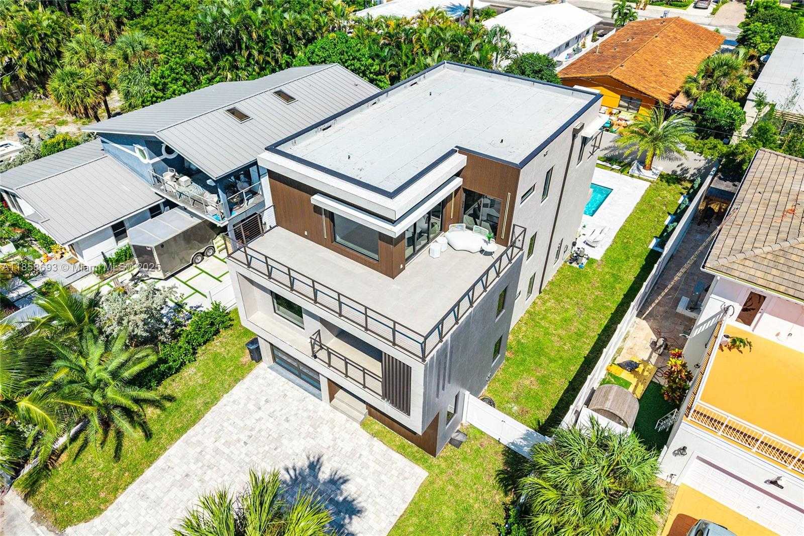 Small Image of 3225 CANAL DR, Pompano Beach Number 78