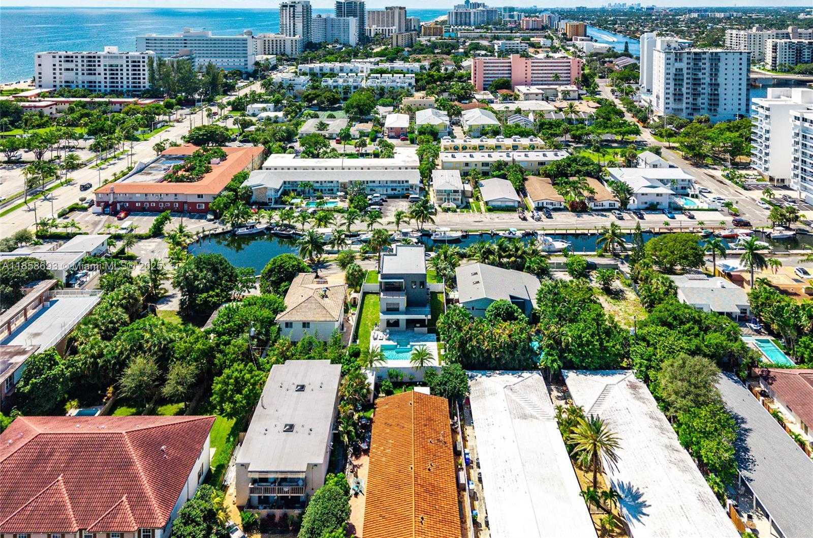 Small Image of 3225 CANAL DR, Pompano Beach Number 88