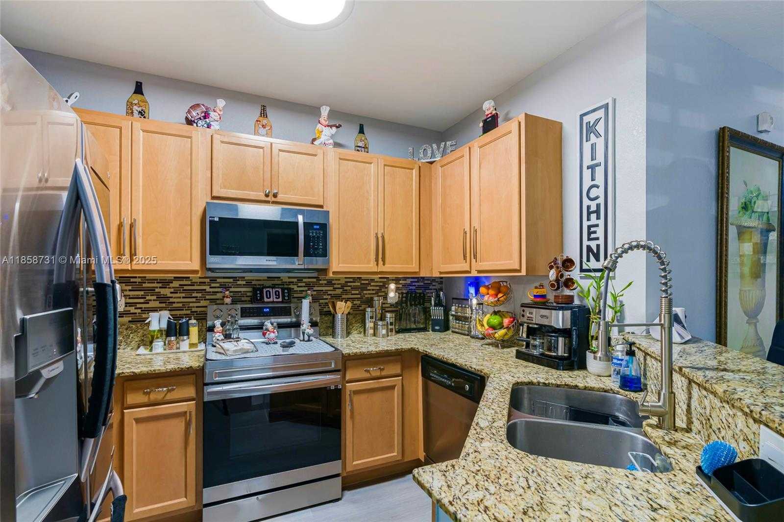 Small Image of 27356 SOUTH WEST 142ND CT, Homestead Number 14