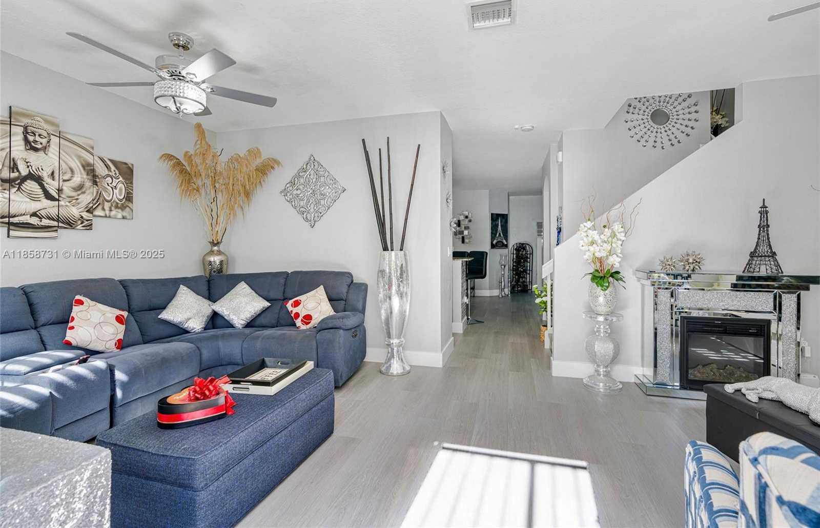 Small Image of 27356 SOUTH WEST 142ND CT, Homestead Number 4