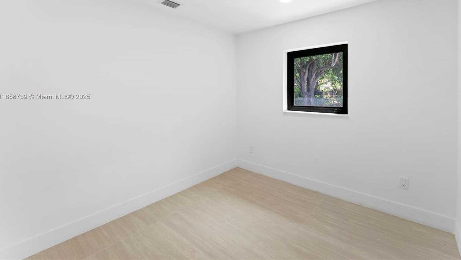 Small Image of 17211 NORTH WEST 43RD AVE, Miami Gardens Number 12