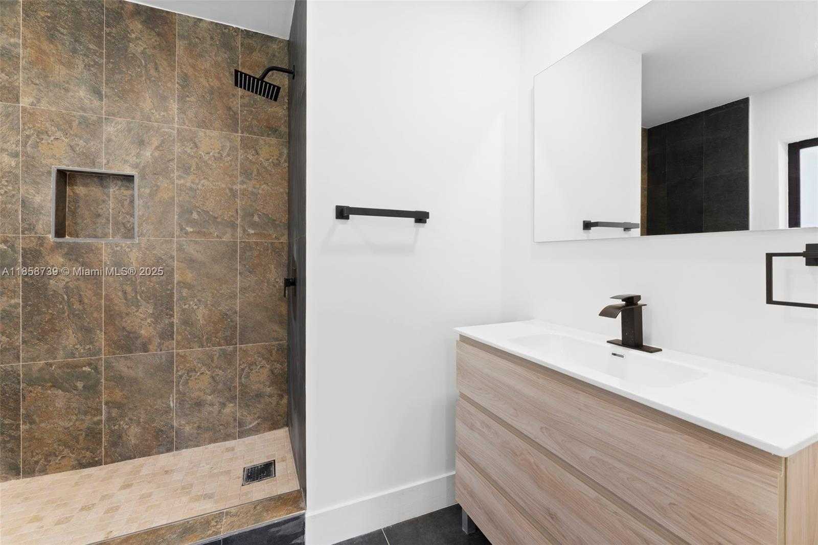 Small Image of 17211 NORTH WEST 43RD AVE, Miami Gardens Number 16