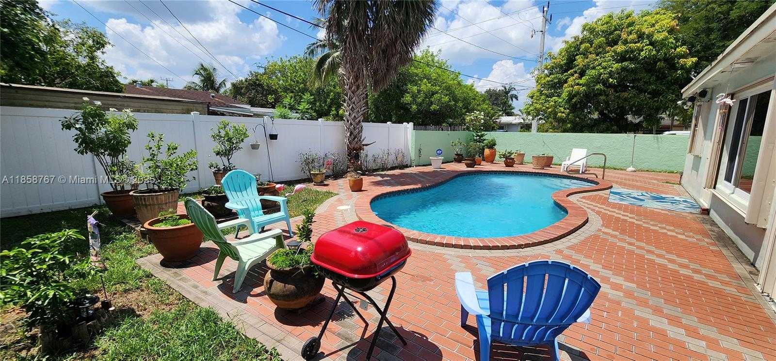 Small Image of 6670 PERRY ST, Hollywood Number 11