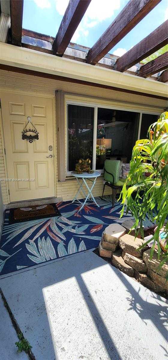 Small Image of 6670 PERRY ST, Hollywood Number 16