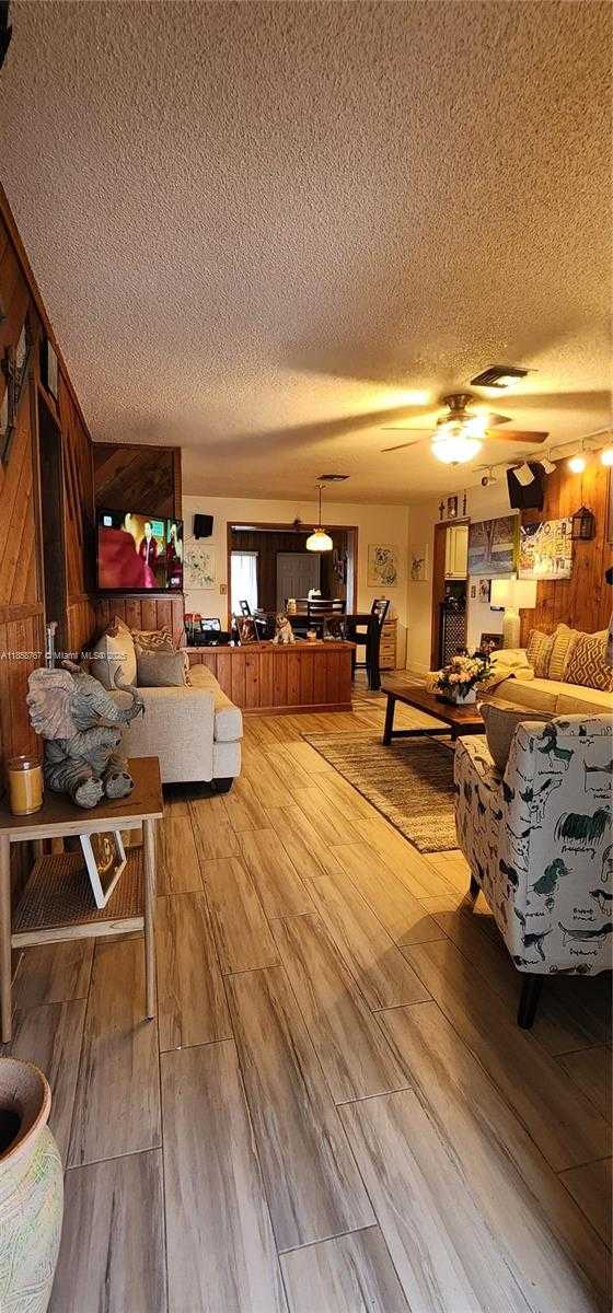 Small Image of 6670 PERRY ST, Hollywood Number 17