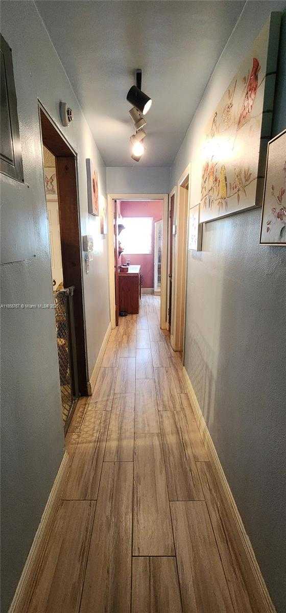 Small Image of 6670 PERRY ST, Hollywood Number 19