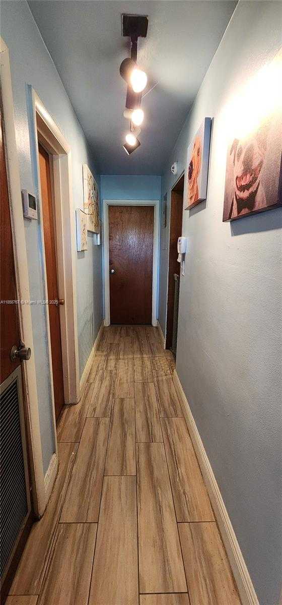 Small Image of 6670 PERRY ST, Hollywood Number 23