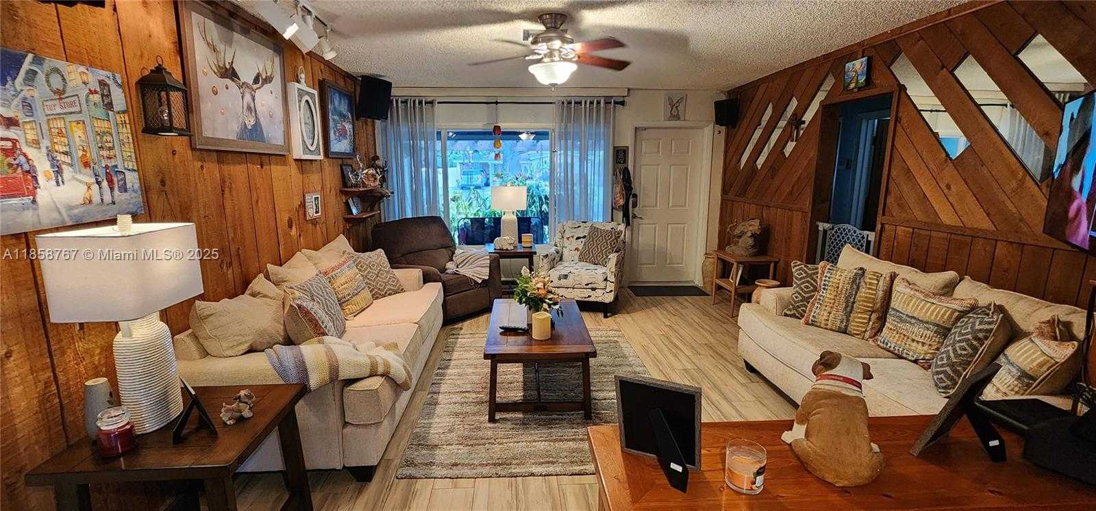 Small Image of 6670 PERRY ST, Hollywood Number 29