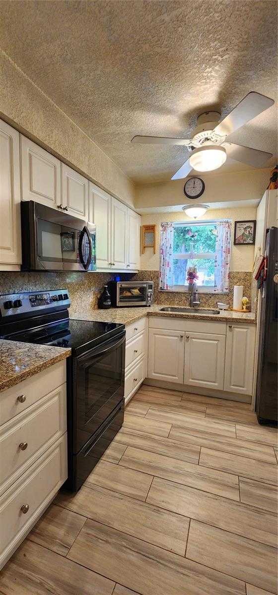 Small Image of 6670 PERRY ST, Hollywood Number 33