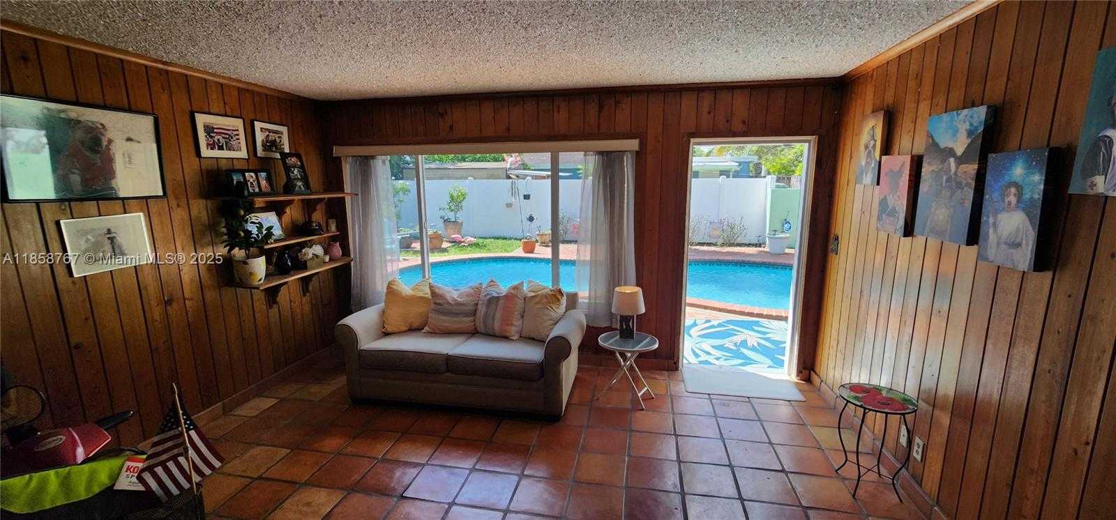 Small Image of 6670 PERRY ST, Hollywood Number 41
