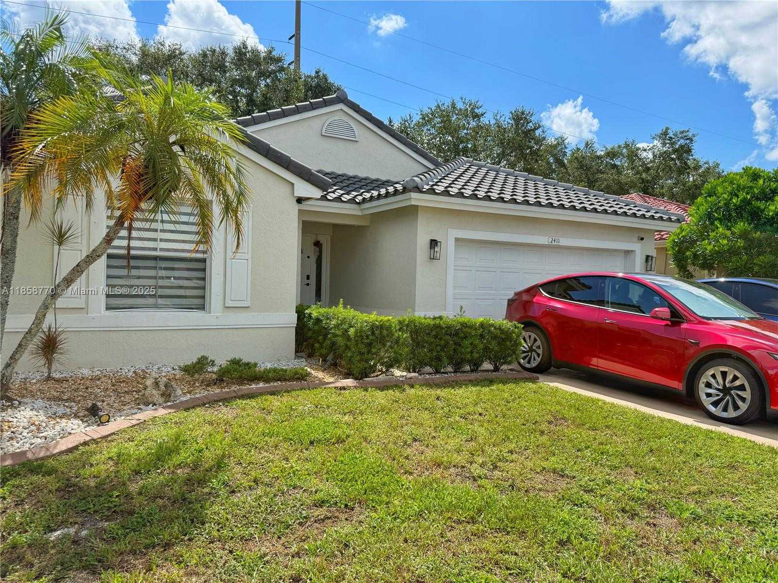 Small Image of 2411 NORTH WEST 184TH TER, Pembroke Pines Number 6